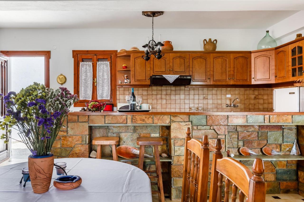 Ourania Apartment Скопелос Екстер'єр фото