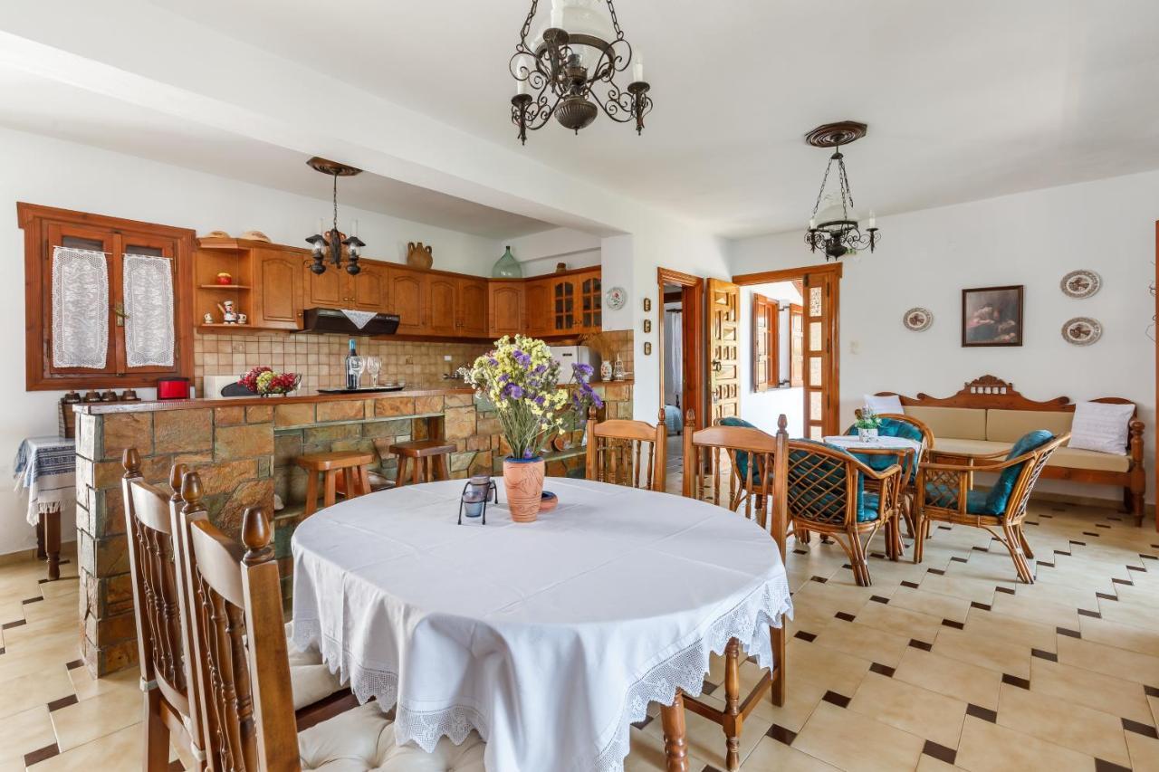 Ourania Apartment Скопелос Екстер'єр фото
