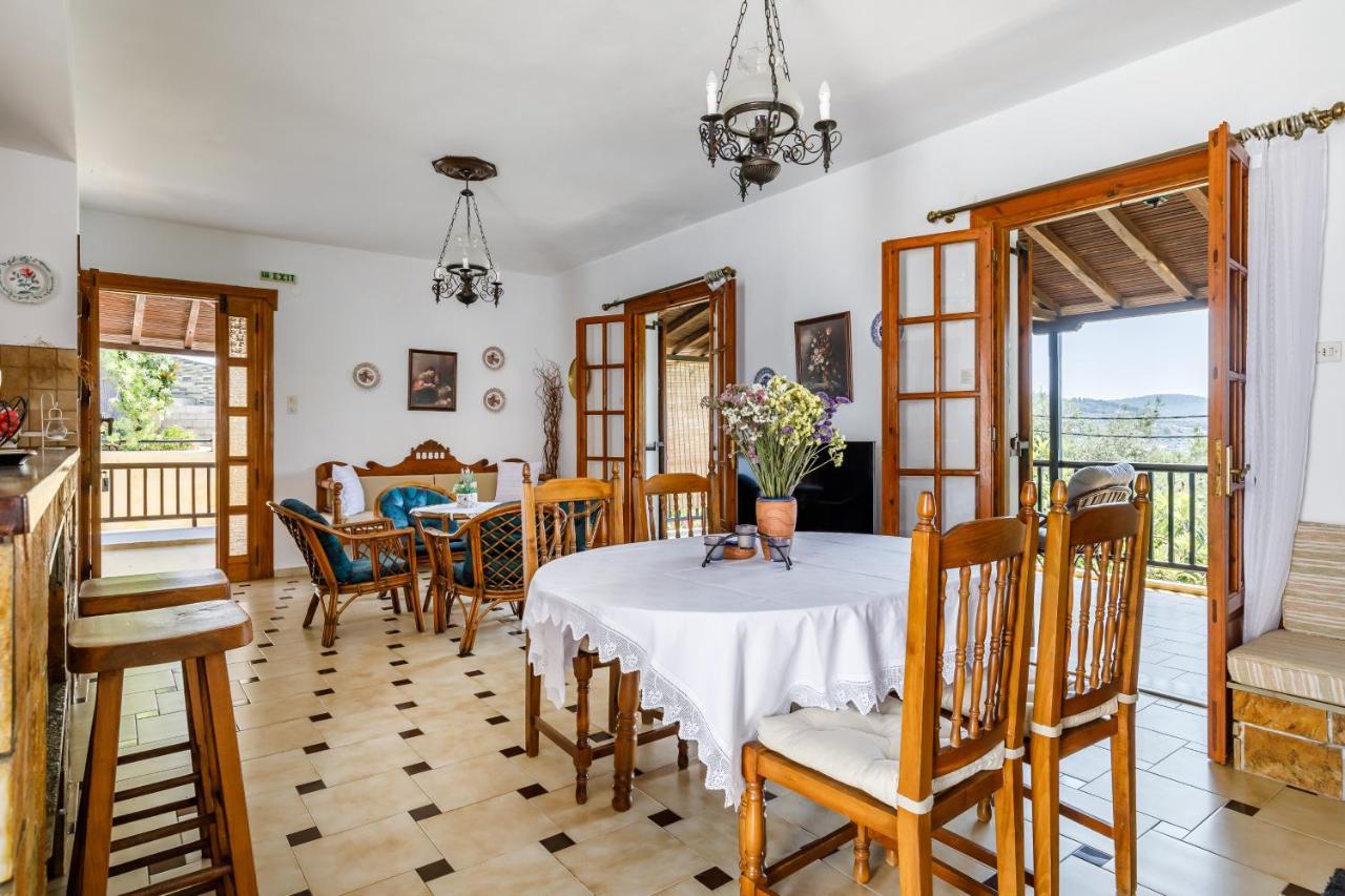 Ourania Apartment Скопелос Екстер'єр фото