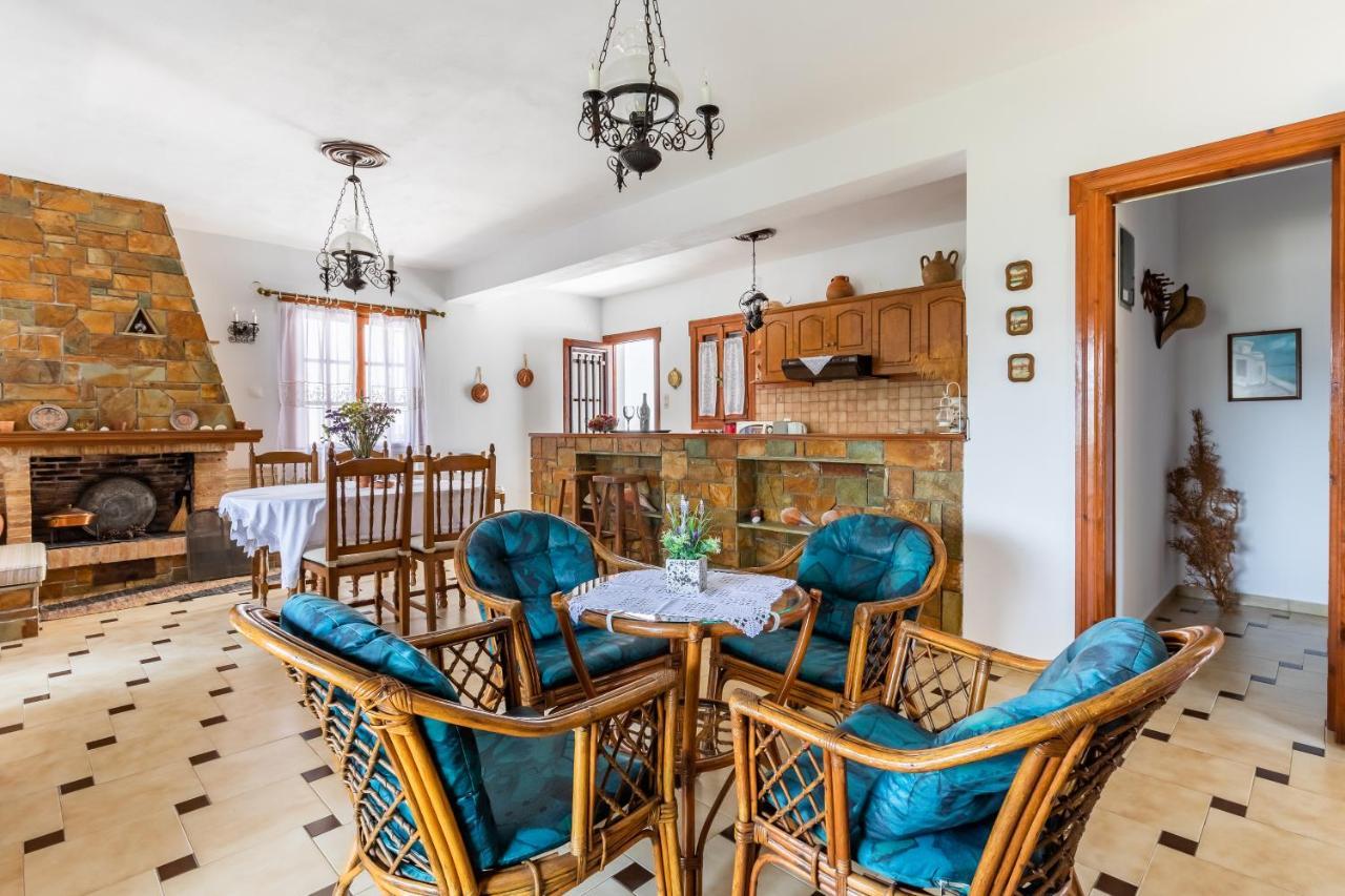 Ourania Apartment Скопелос Екстер'єр фото